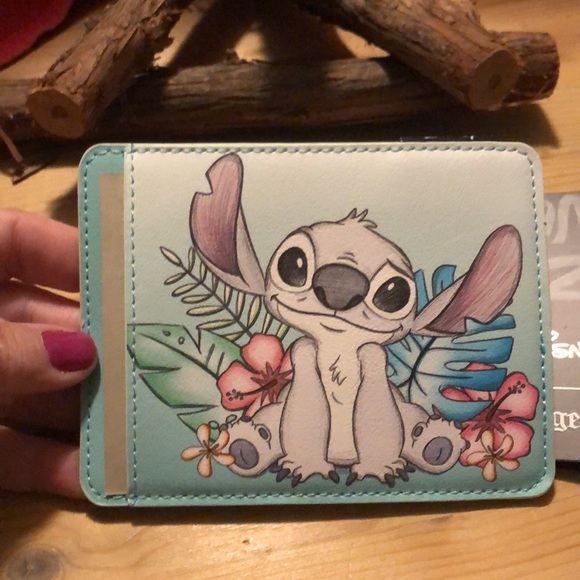 Loungefly Disney Lilo & Stitch Tropical Protective ID Case - Picture 5 of 6